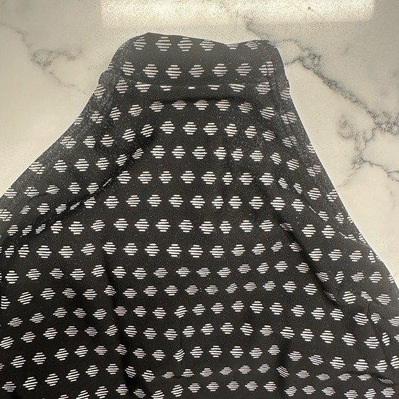 Old Navy size (8) M one-piece bathing suit - Picture 3 of 4